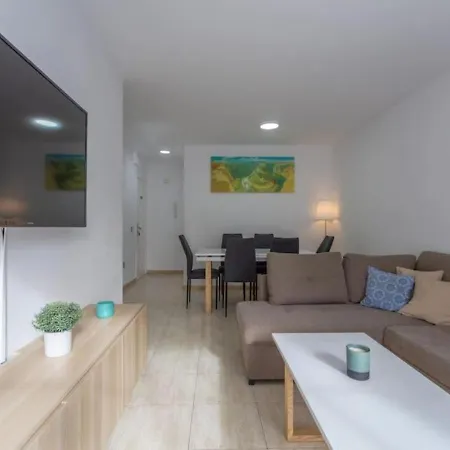 Reef Aqua Vista 3 Bedroom Costa Adeje Wifi And Pool By Aqua Vista Tenerife *